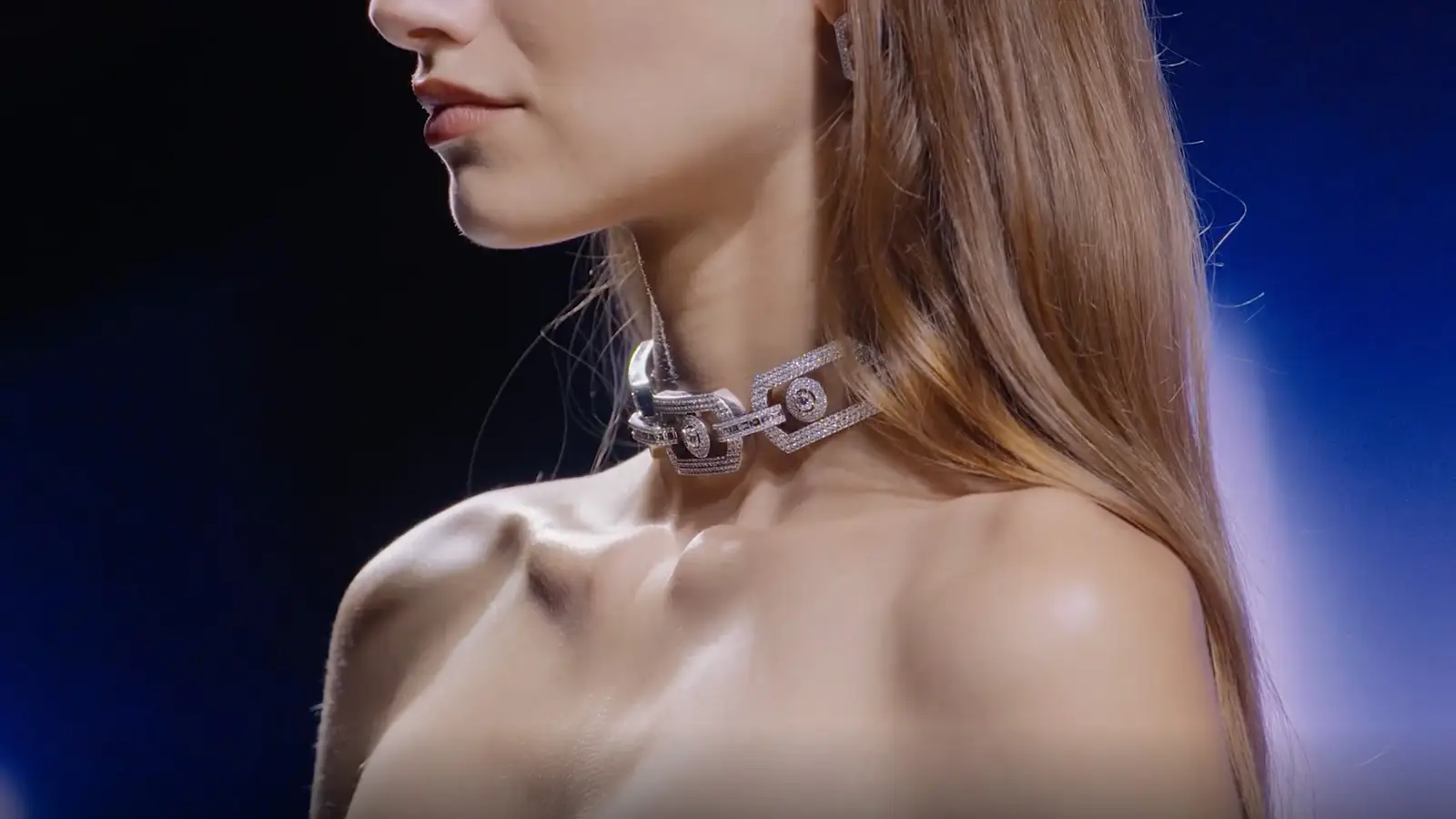 Chocker necklace worn by a model