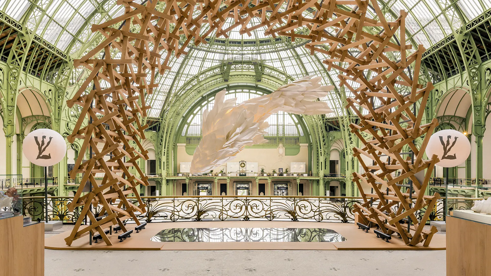 LOUIS VUITTON - LOUIS VUITTON X FRANK GEHRY EXHIBITION