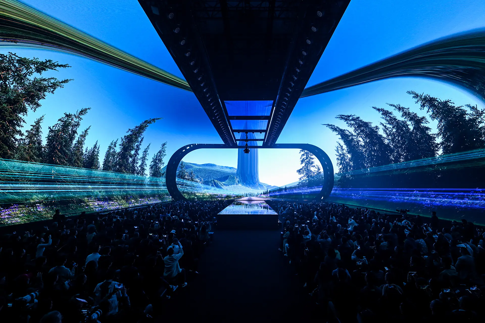 Trees, landscape, blue sky - Photo of the immersive stage design imagined for Audi