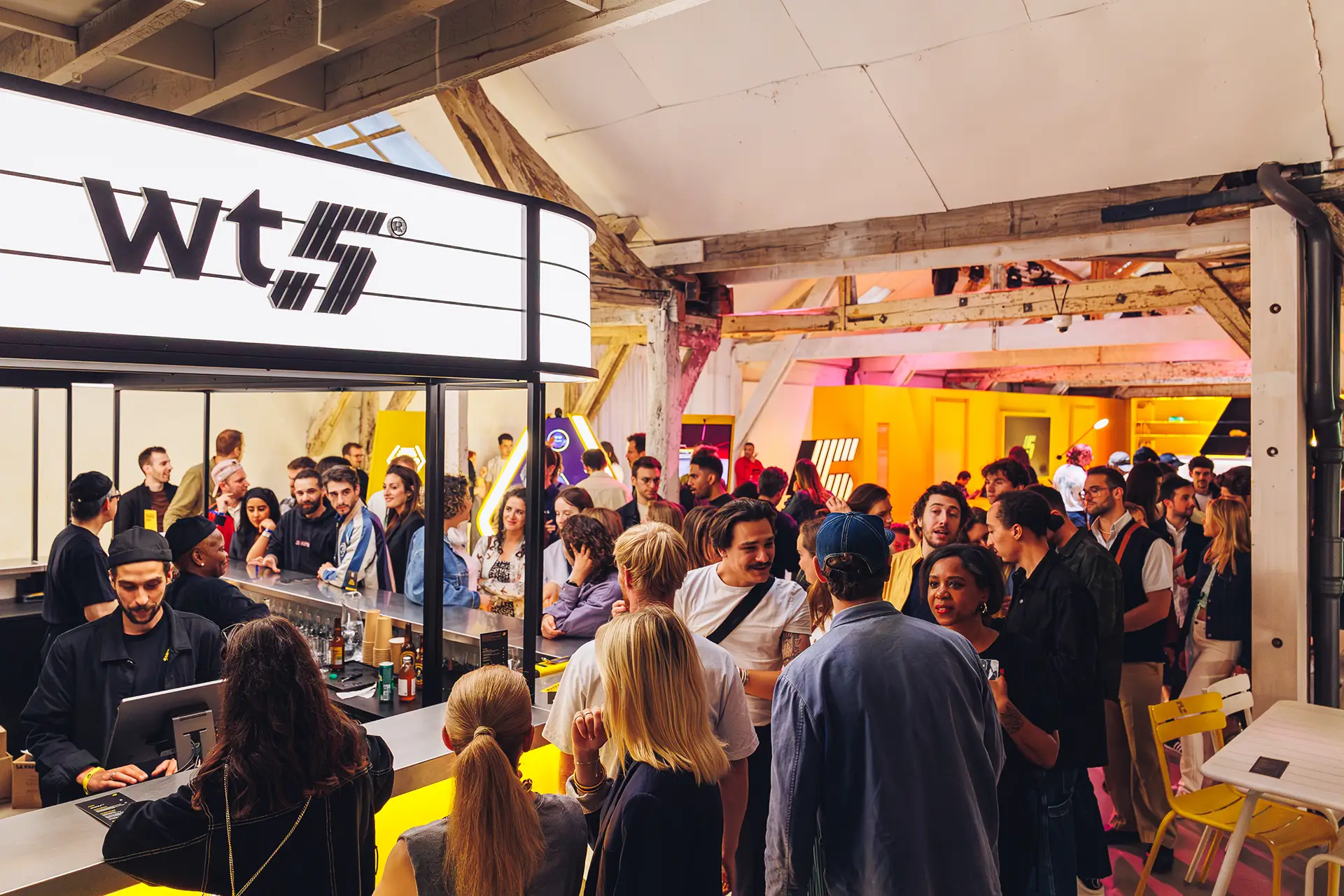 Attendees during an electro party at MAISON5