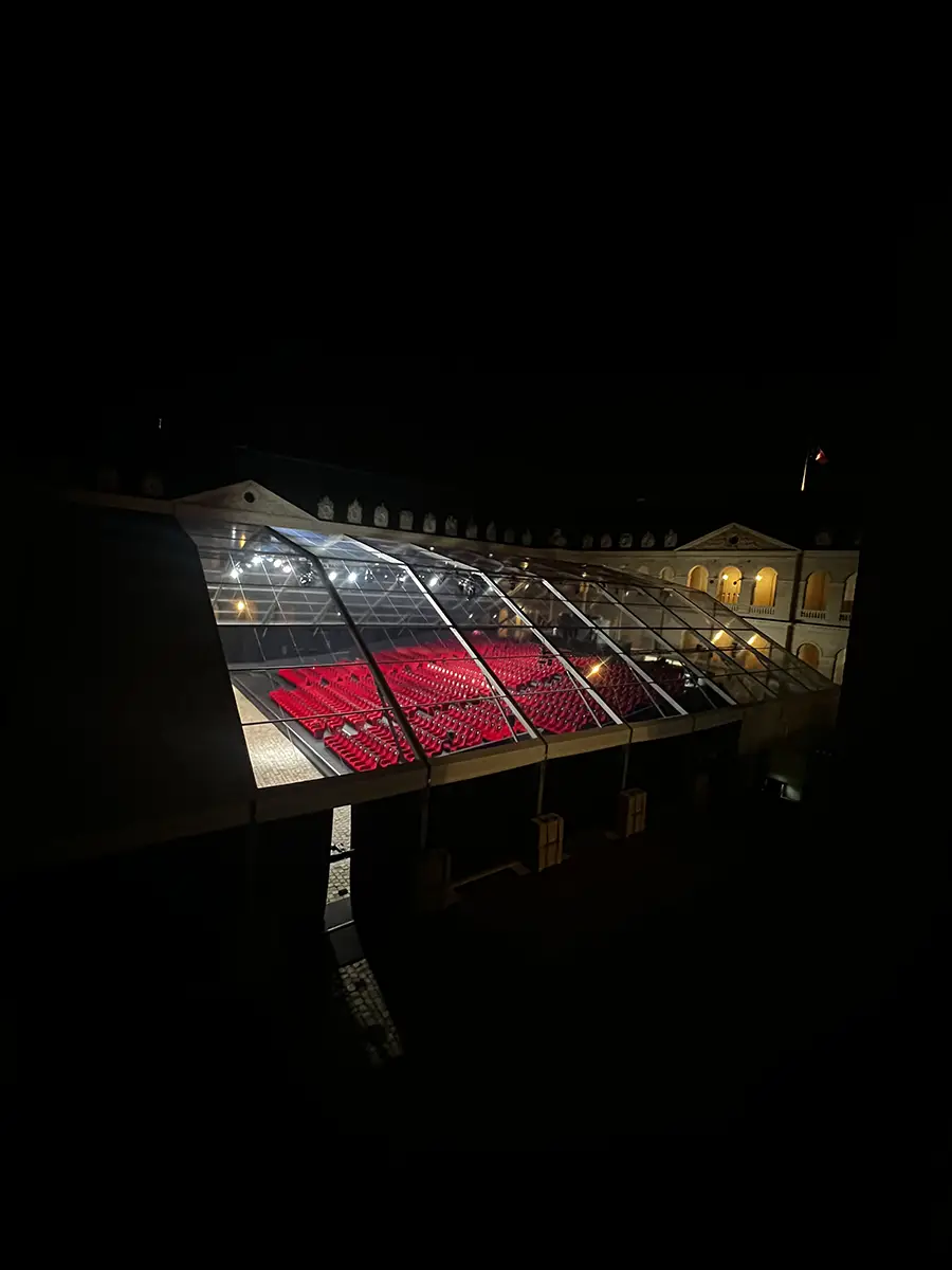 View above the transparent setup