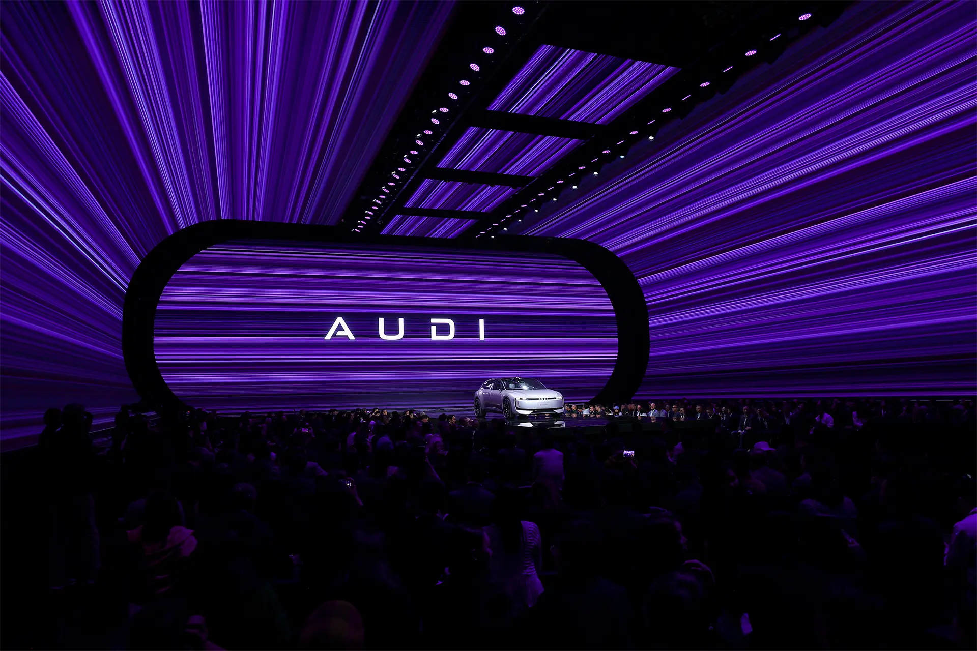 Car reveal - Photo of the immersive stage design imagined for Audi