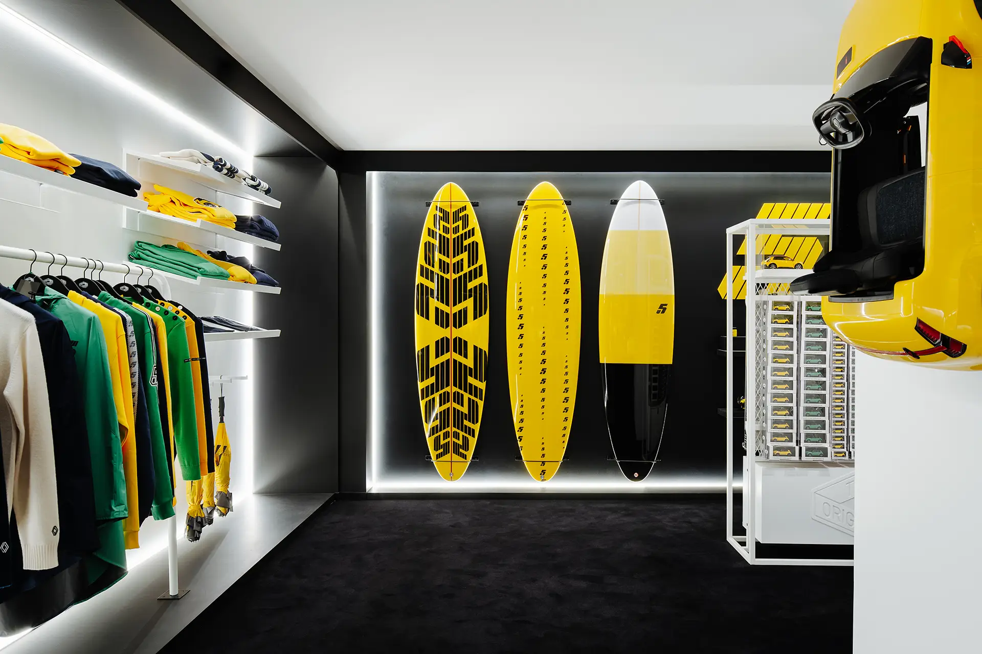 MAISON5 boutique, featuring longboards, skateboards, and various goodies for collectors and R5 fans