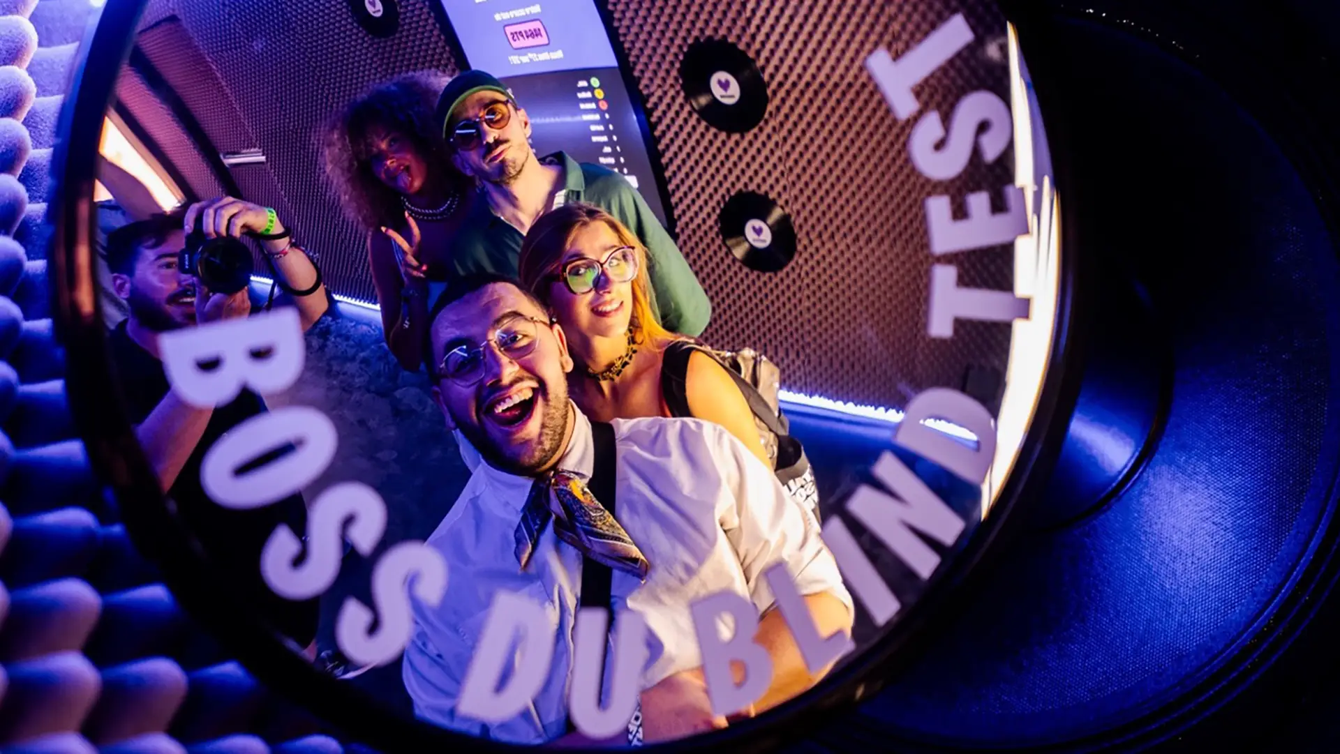 Group photo during the Deezer Music Quiz (blind test)